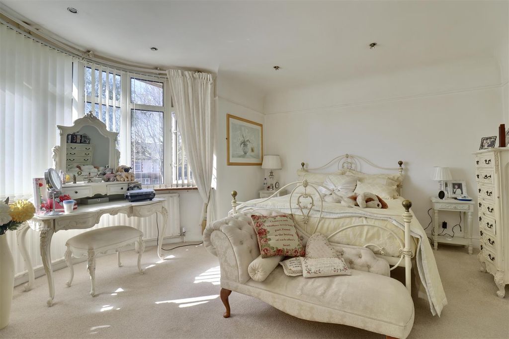 3 bed end terrace house for saleHighbury Grove, Cosham PO6