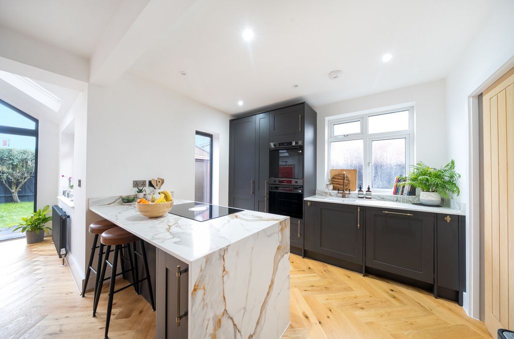 Additional image 4 of 4 bed semi-detached house for saleHarland Crescent, Upper Shirley, Southampton, Hampshire SO15
