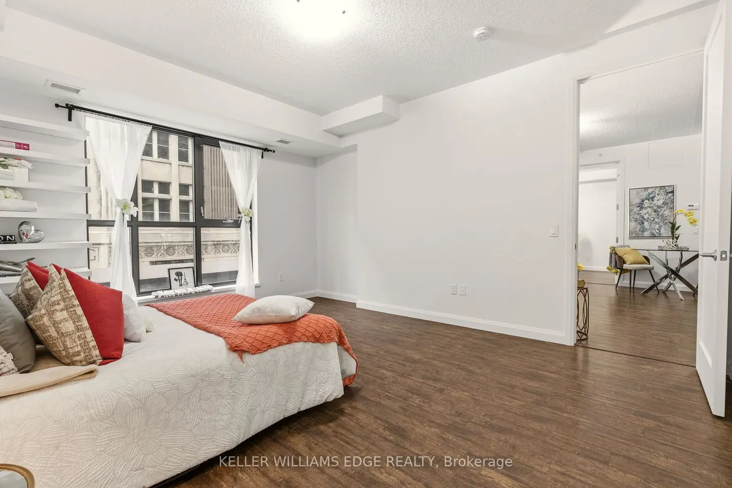 Additional image 8 of 112 King Street 408