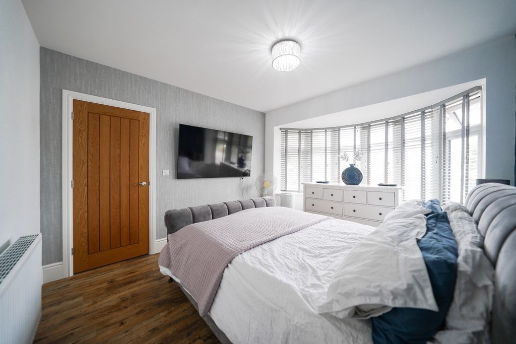 Additional image 18 of 3 bed semi-detached house for saleBroom Leys Road, Coalville, Leicester, Leicestershire LE67