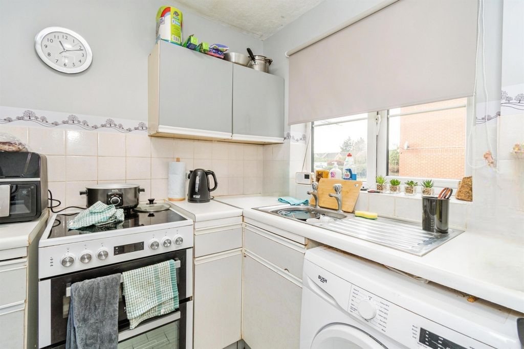 Additional image 8 of 1 bed flat for saleBrunel Road, Southampton SO15
