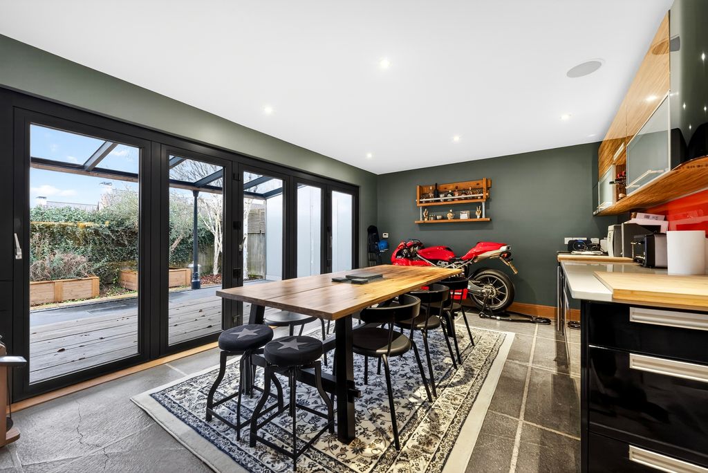 Additional image 5 of 3 bed detached house for saleStarnham Road, Witney OX29