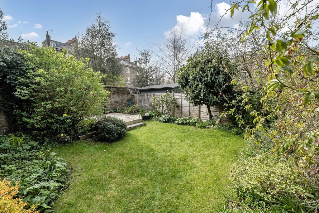 Additional image 15 of 2 bed maisonette for saleDorset Road, Windsor SL4