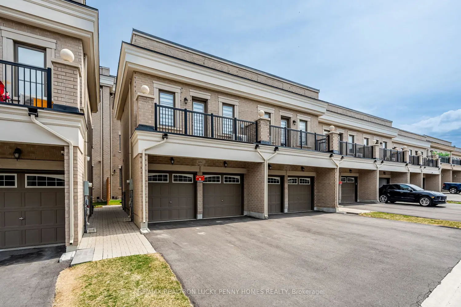 Additional image 18 of 9484 Bayview Avenue