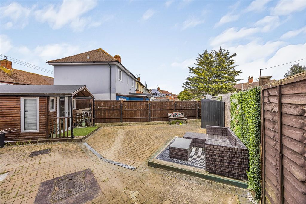Additional image 15 of 3 bed semi-detached house for saleHilsea Crescent, Portsmouth PO2