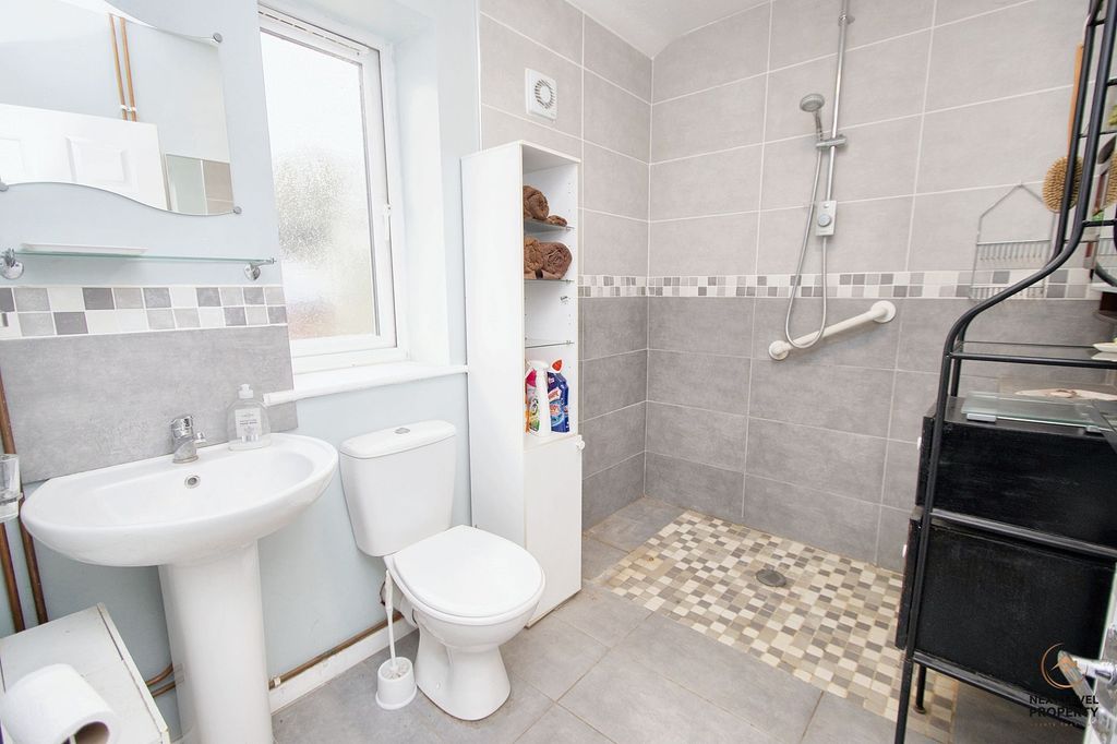 Additional image 39 of 8 bed detached house for saleBroadend Road, Wisbech PE14