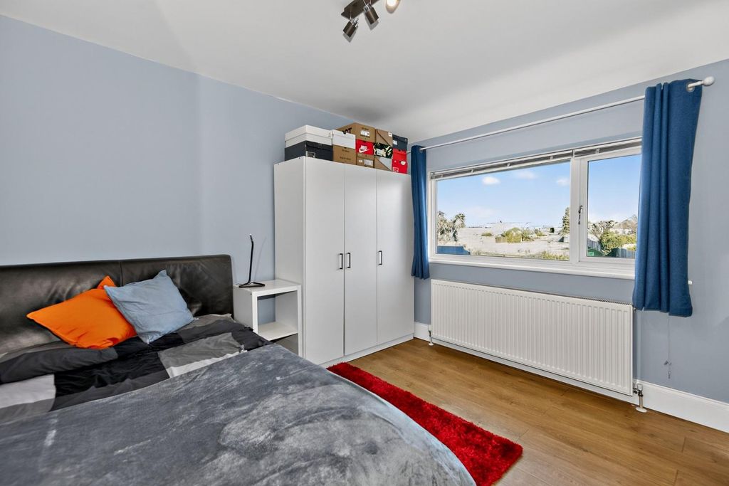 Additional image 18 of 3 bed semi-detached house for saleWindsor Drive, Ashford TW15