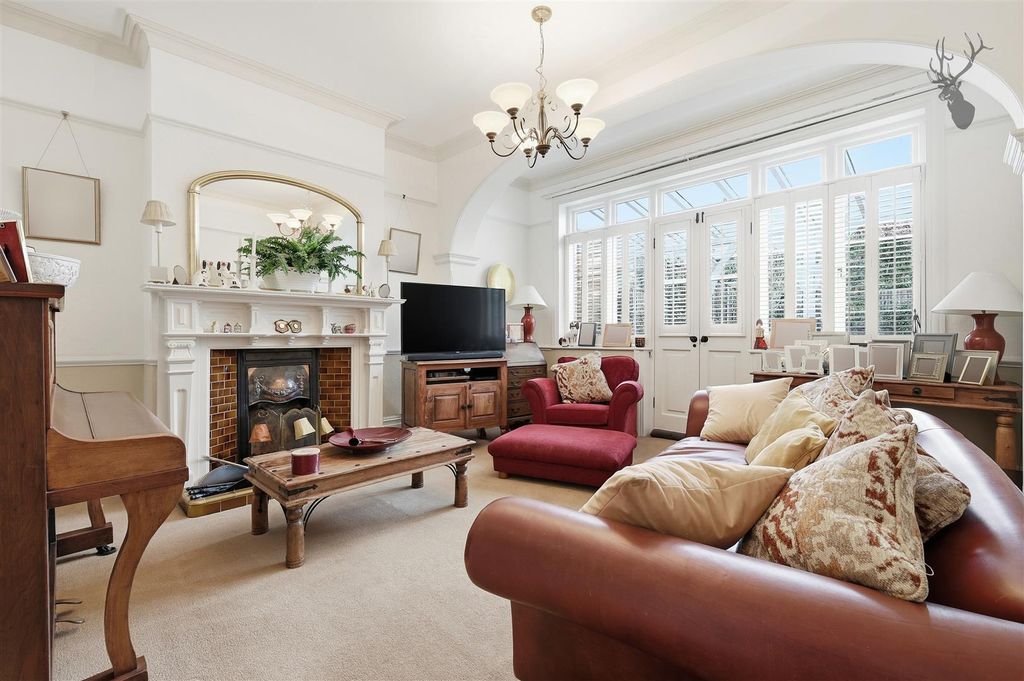 Additional image 4 of 5 bed semi-detached house for saleMonkhams Avenue, Woodford Green IG8