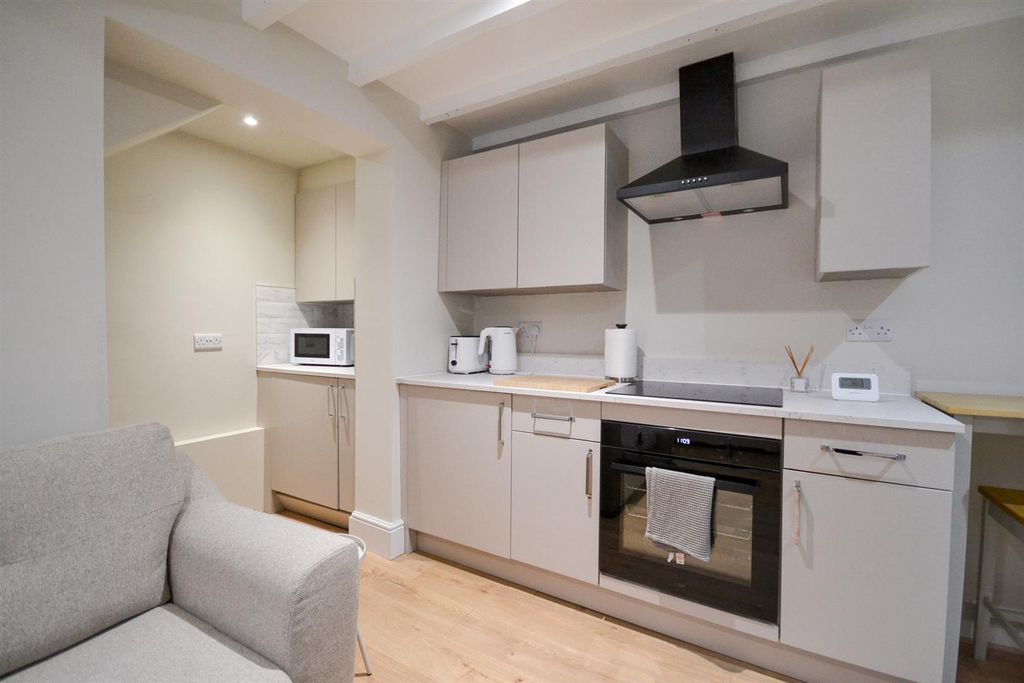 Additional image 2 of 1 bed property for saleChurch Street, Bingham NG13