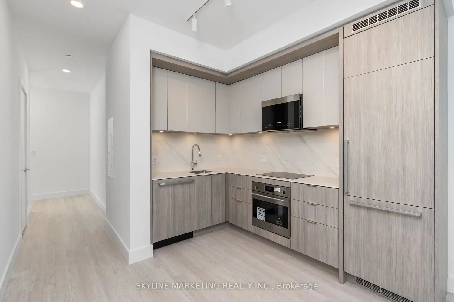 6 Greenbriar Road 210