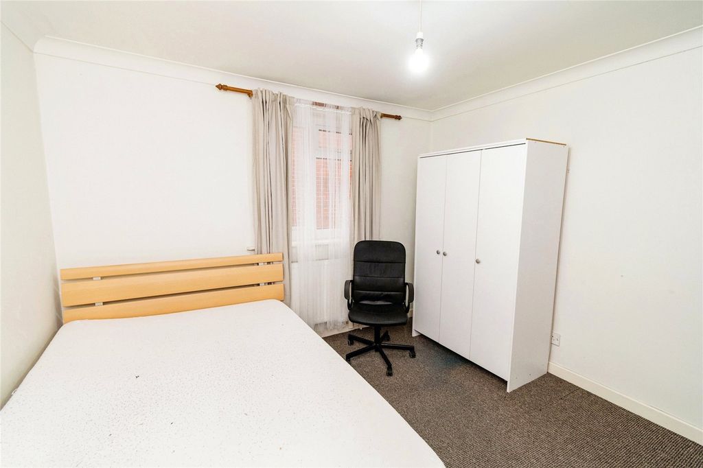 Additional image 7 of 5 bed maisonette for saleWinchester Road, Bassett, Southampton, Hampshire SO16