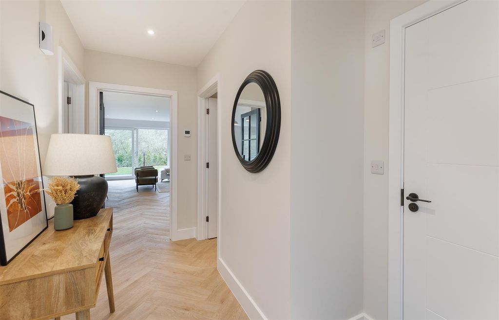 Additional image 8 of 5 bed property for saleGatcombe, Isle Of Wight PO30