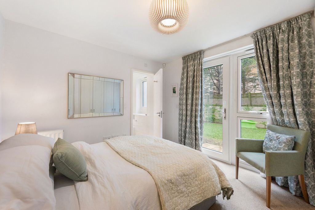 Additional image 9 of 3 bed flat for saleWoodthorpe Road, Ashford TW15