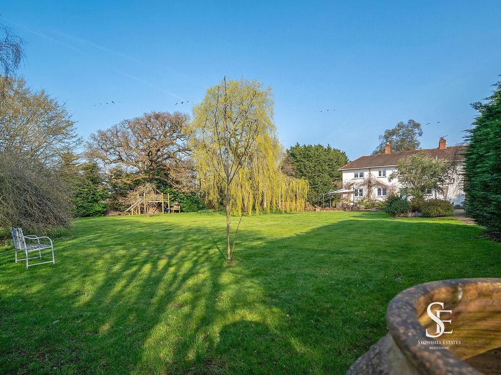 Additional image 40 of 6 bed detached house for saleEasthampstead Road, Wokingham RG40