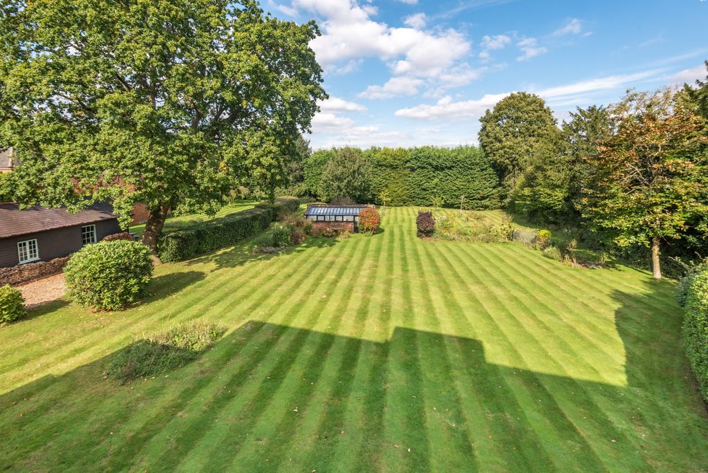 Additional image 3 of 6 bed detached house for saleVicarage Road, Yateley, Hampshire GU46