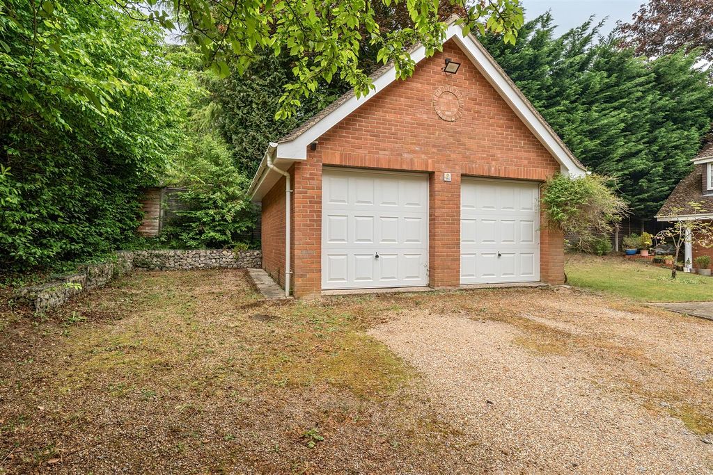 Additional image 21 of 4 bed detached house for saleCarrick Lane, Yateley, Hampshire GU46