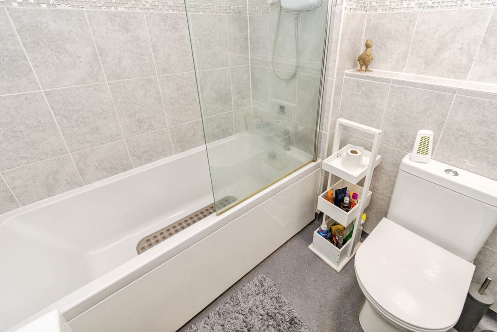 Additional image 12 of 3 bed terraced house for saleHyde Close, Shirley, Southampton, Hampshire SO15