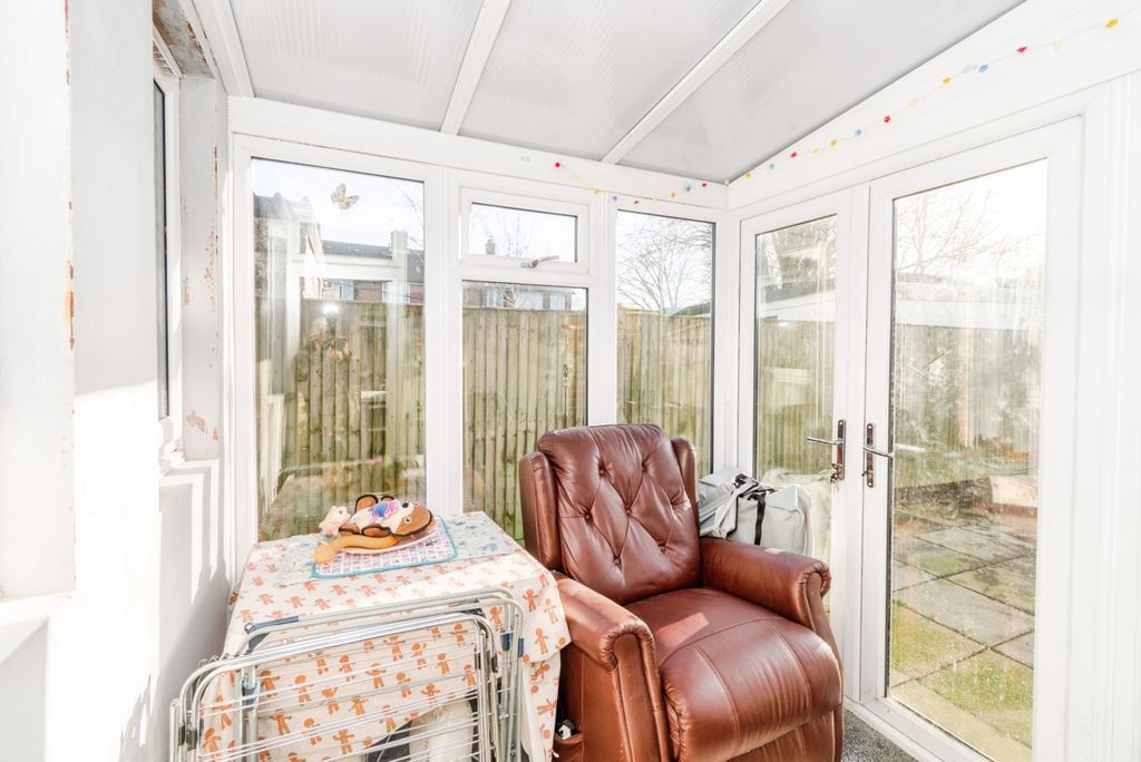 Additional image 4 of 3 bed semi-detached house for saleWarren Crescent, Southampton, Hampshire SO16