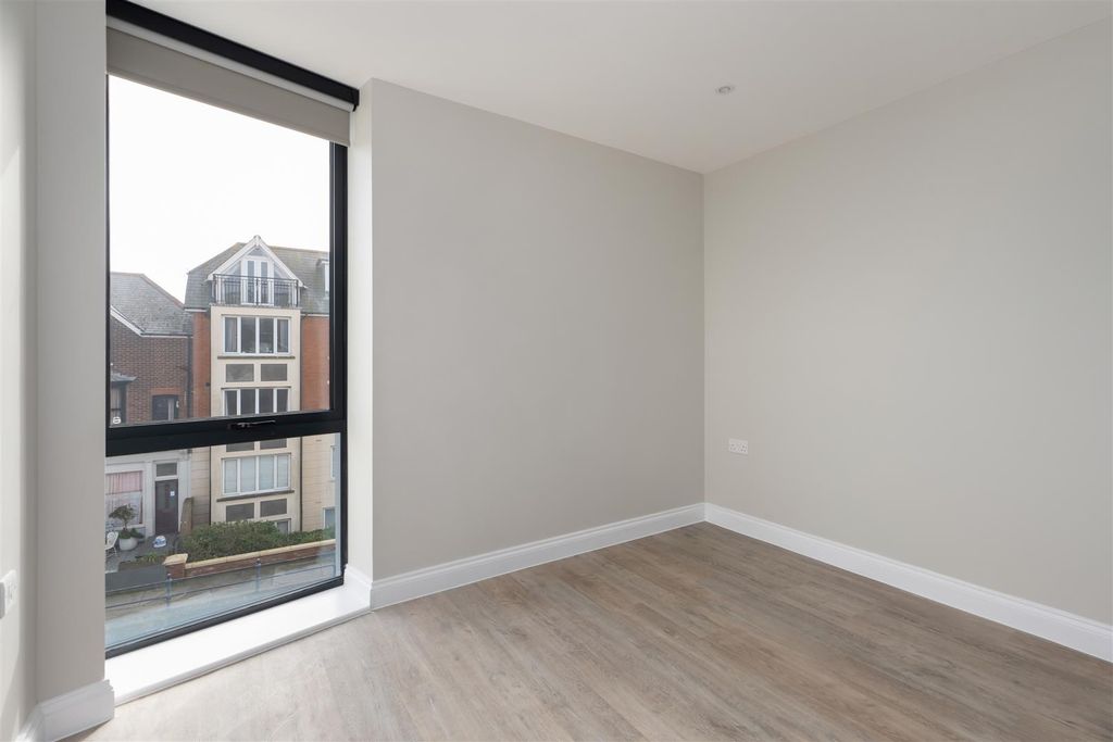 Additional image 11 of 2 bed flat for saleBeach Walk, Whitstable CT5