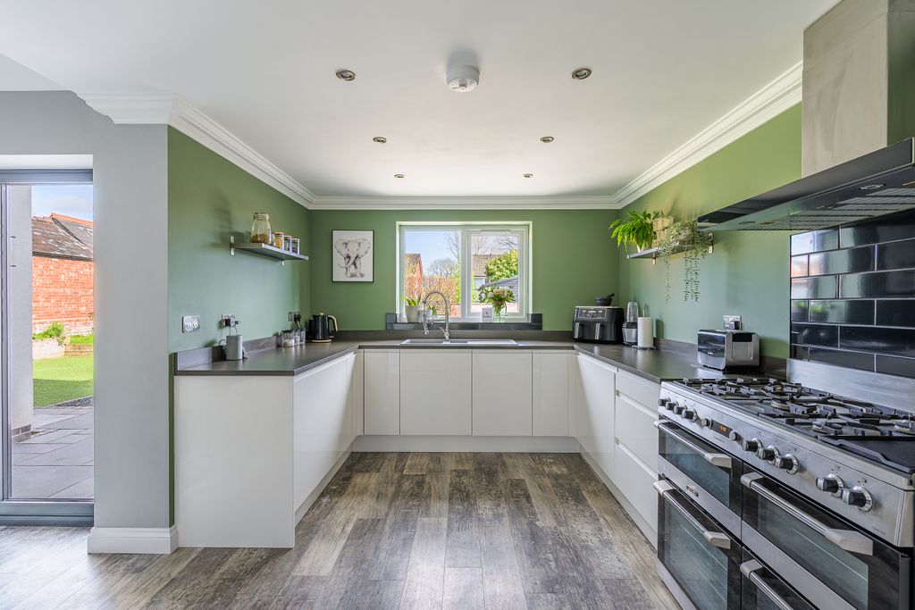 Additional image 3 of 5 bed detached house for saleForton Road, Newport TF10