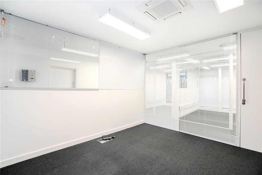 Additional image 3 of 3 bed flat for saleSandycombe Road, Richmond, Surrey TW9