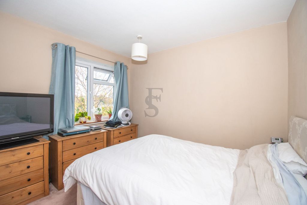 Additional image 11 of 3 bed semi-detached house for saleAsh Tree Road, Oadby LE2