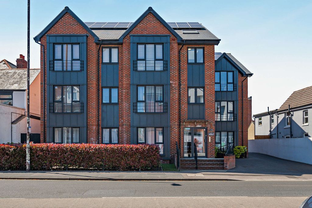 1 bed flat for saleMilton Road, Portsmouth PO4