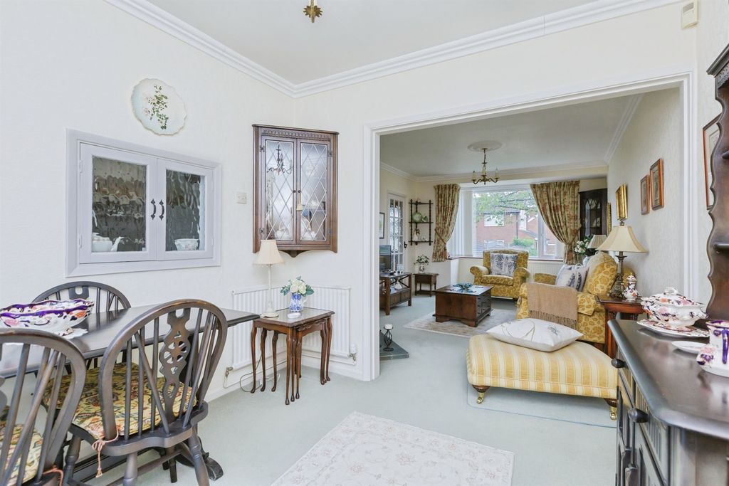 Additional image 4 of 3 bed semi-detached house for saleKew Drive, Oadby, Leicester LE2