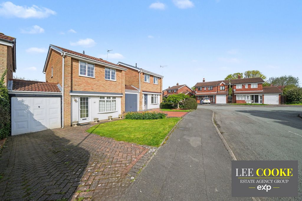 3 bed detached house for saleMiles Meadow Close, Coppice Farm, Willenhall WV12