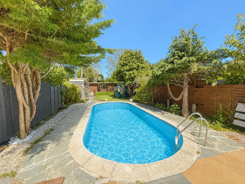 Additional image 20 of 5 bed detached bungalow for saleFeltham Hill Road, Ashford TW15