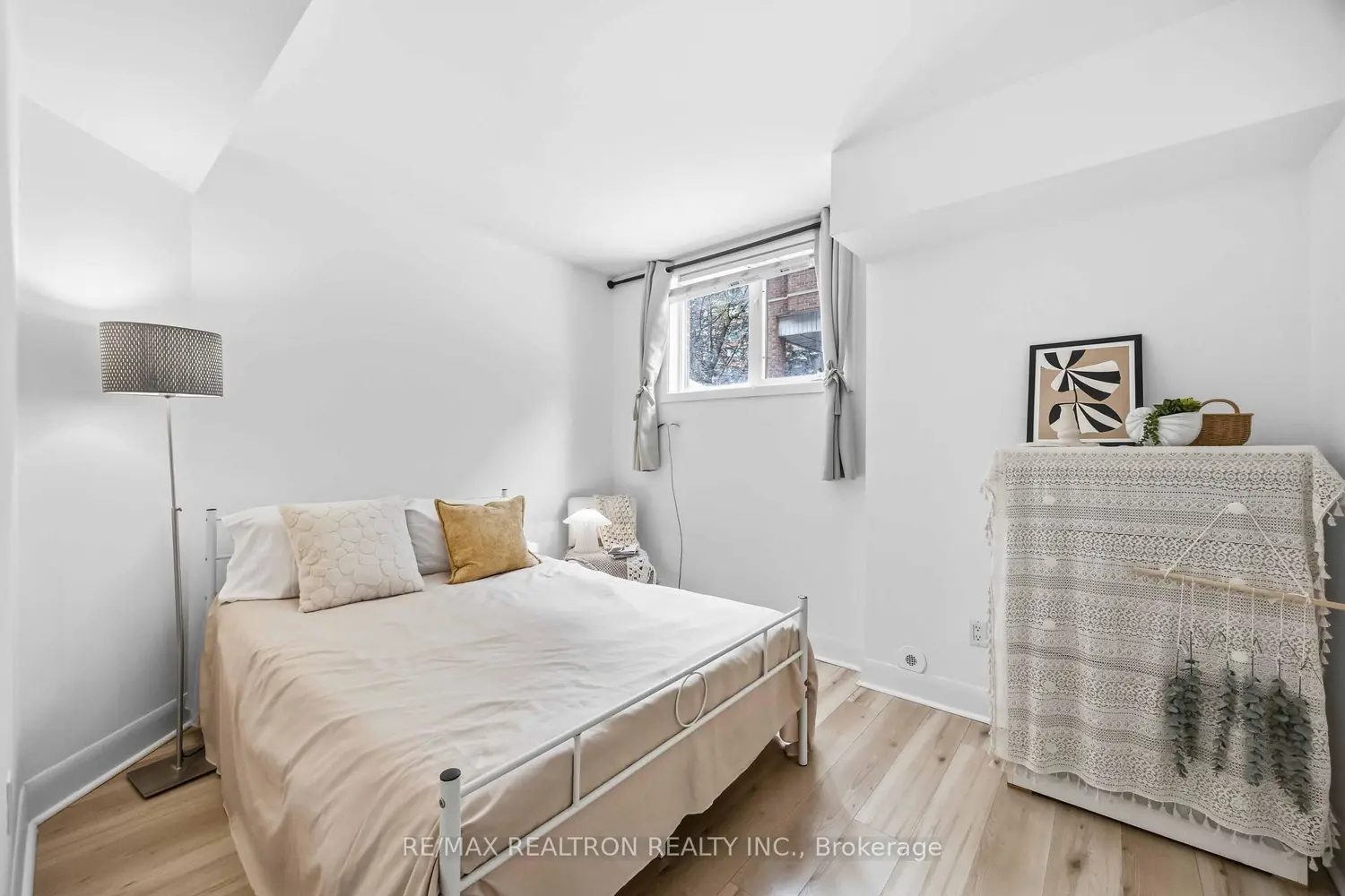 Additional image 10 of 415 Jarvis Street 121