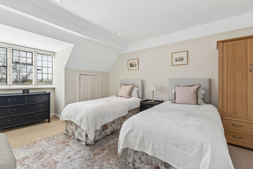 Additional image 17 of 8 bed detached house for saleDanes Hill, Woking GU22