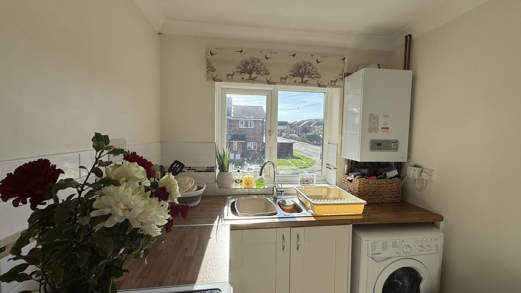 Additional image 7 of 2 bed maisonette for saleThe Hollows, Newport PO30