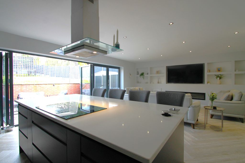 Additional image 5 of 5 bed property for saleFaire Road, Glenfield, Leicester, Leicestershire LE3