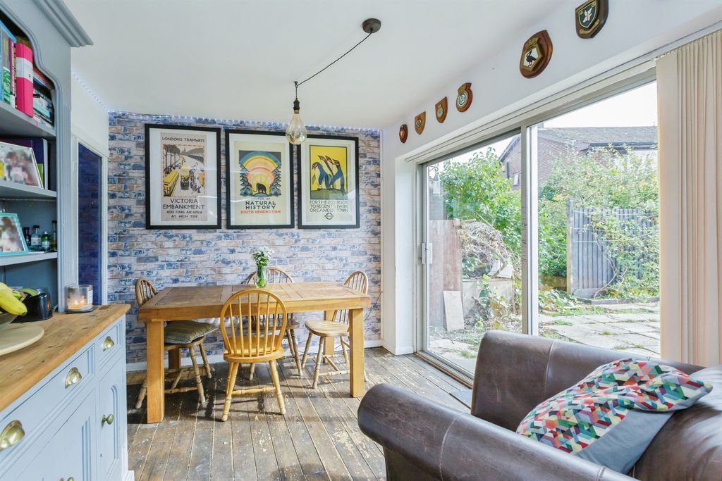 3 bed detached house for saleLeicester Road, Sapcote, Leicester LE9
