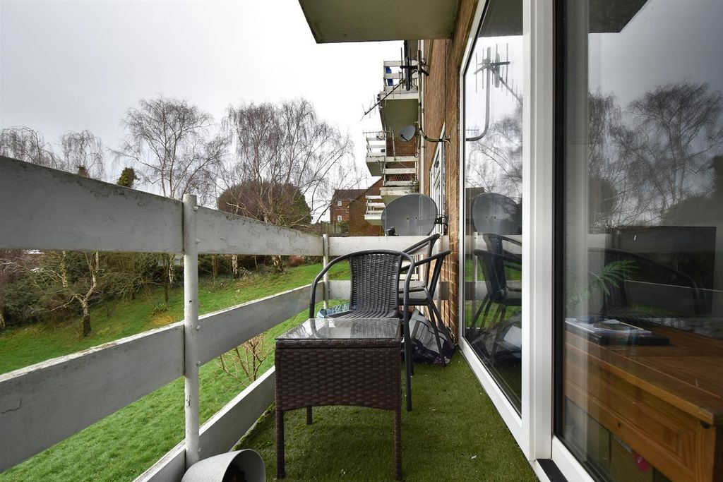 Additional image 5 of 2 bed flat for saleOld London Road, Hastings TN35