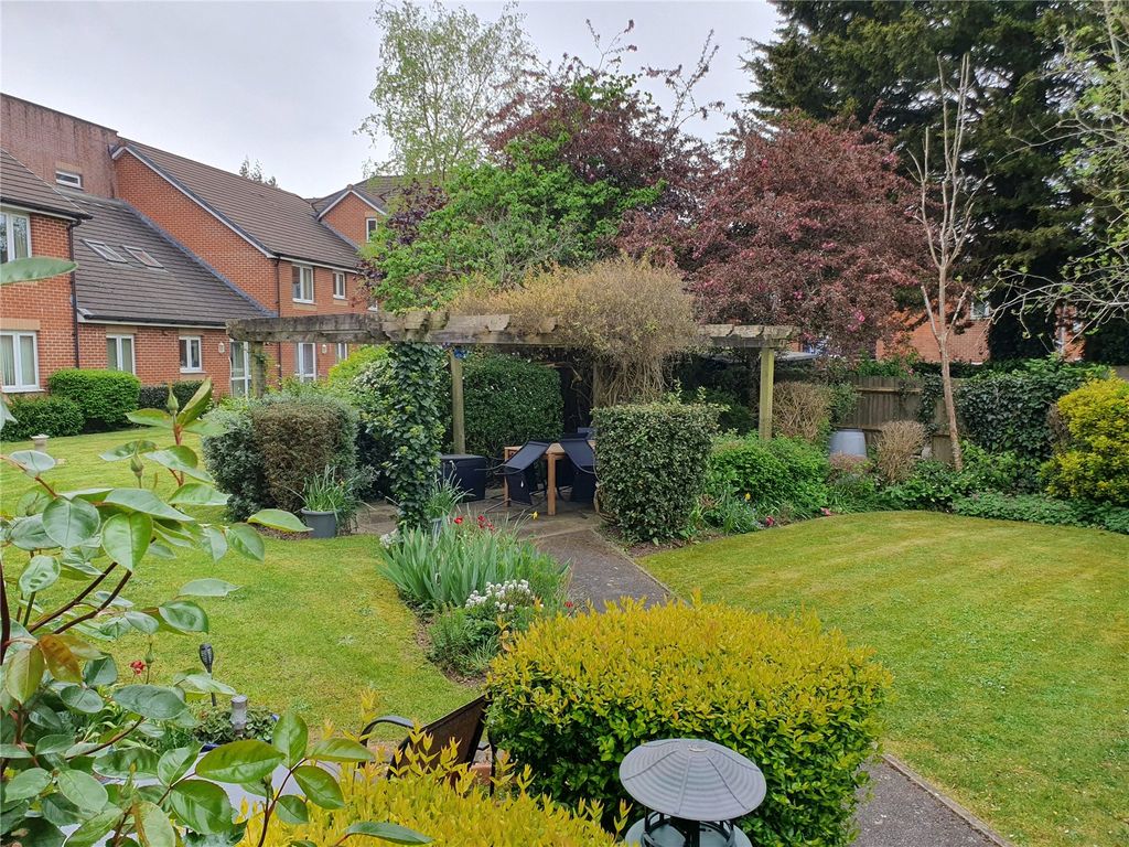 Additional image 3 of 2 bed flat for saleOakley Road, Southampton, Hampshire SO16