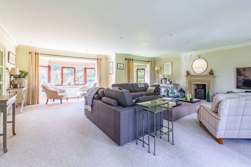 Additional image 10 of 5 bed detached house for salePyrford, Surrey GU22