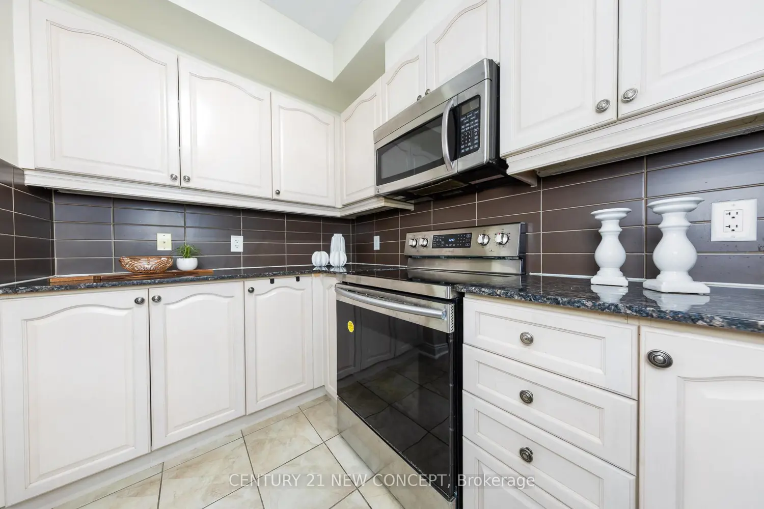 Additional image 10 of 8 Brighton Place 52