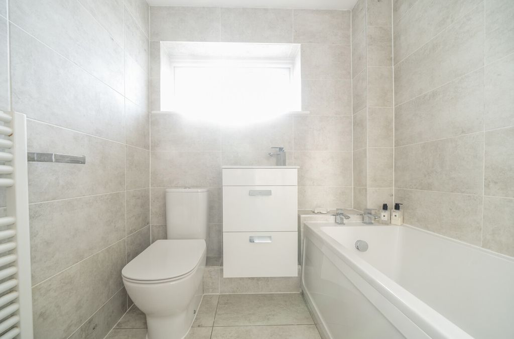 Additional image 5 of 3 bed terraced house for salePetworth Gardens, Lordswood, Southampton, Hampshire SO16