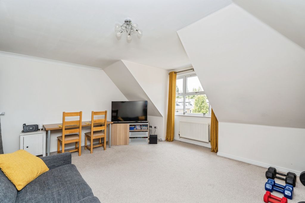 Additional image 5 of 2 bed flat for saleMarshall Square, Southampton SO15