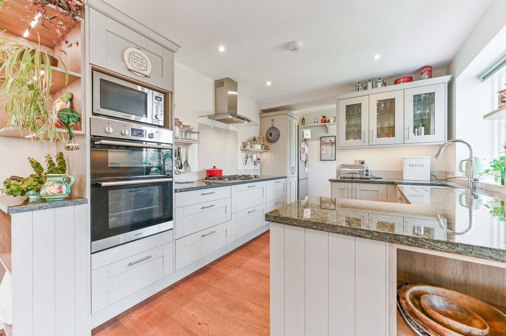 Additional image 8 of 4 bed detached house for saleOld Malden Lane, Worcester Park KT4