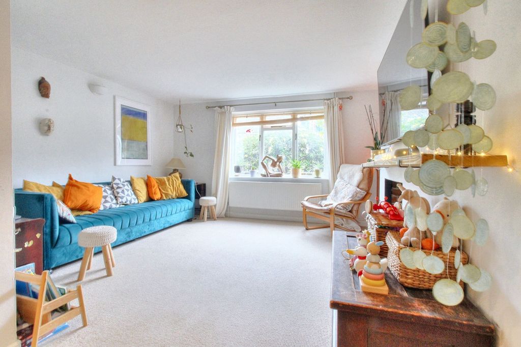 Additional image 7 of 3 bed semi-detached house for saleCalifornia, Woodbridge IP12