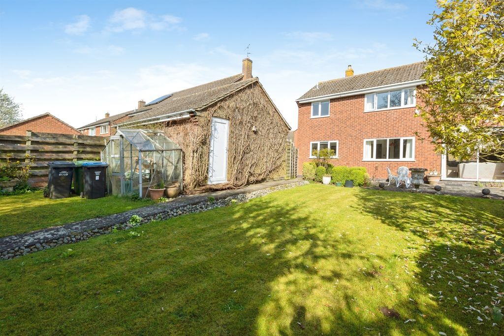 Additional image 12 of 4 bed detached house for saleBeaker Close, Smeeton Westerby, Leicester LE8