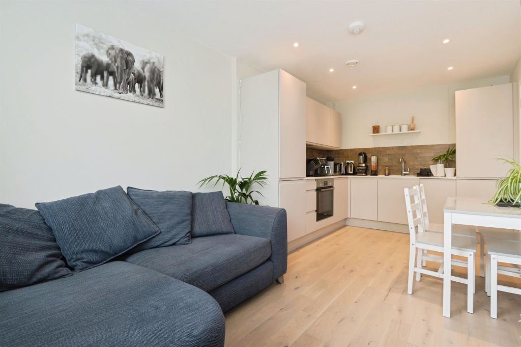 Additional image 2 of 1 bed flat for saleRomsey Road, Southampton SO16