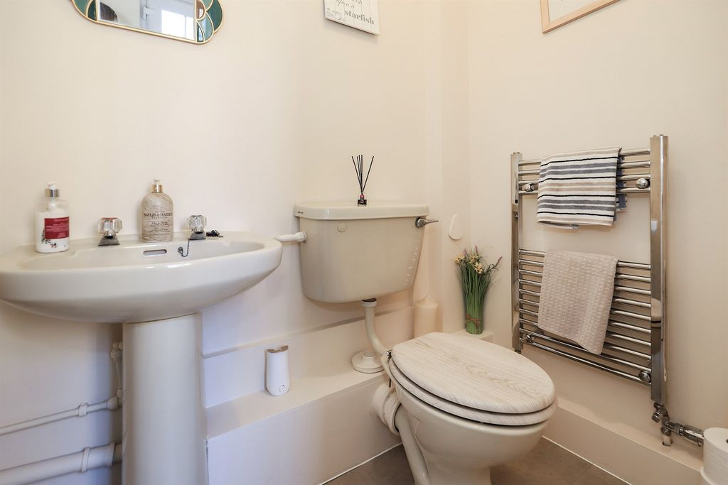 Additional image 16 of 5 bed detached house for saleDursley Close, Willenhall WV12