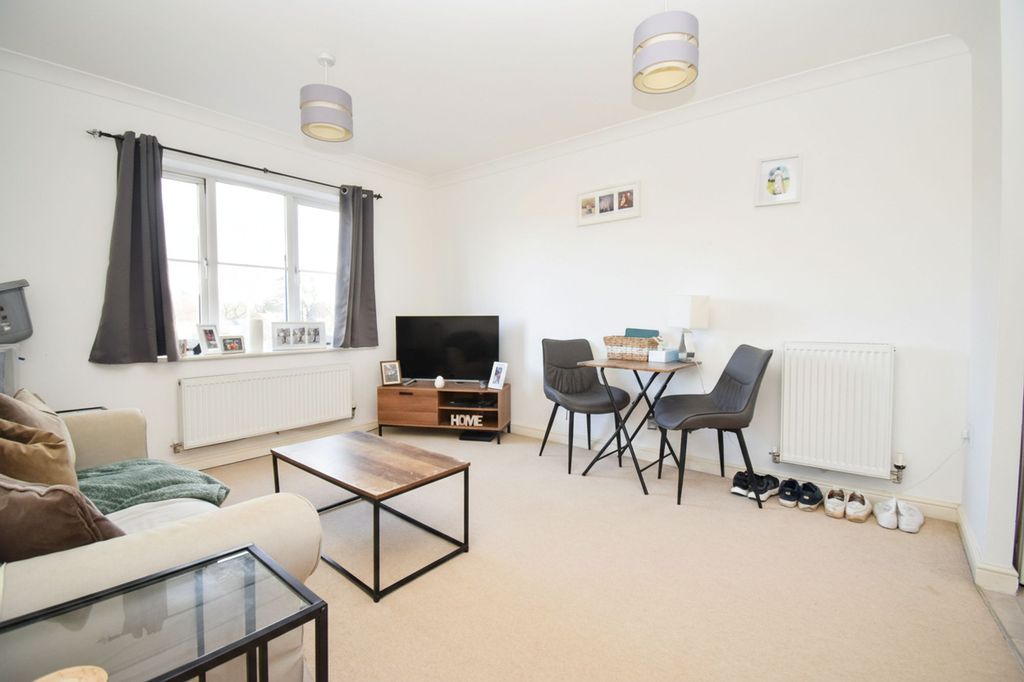 1 bed flat for saleRostron Close, West End SO18 photo 5