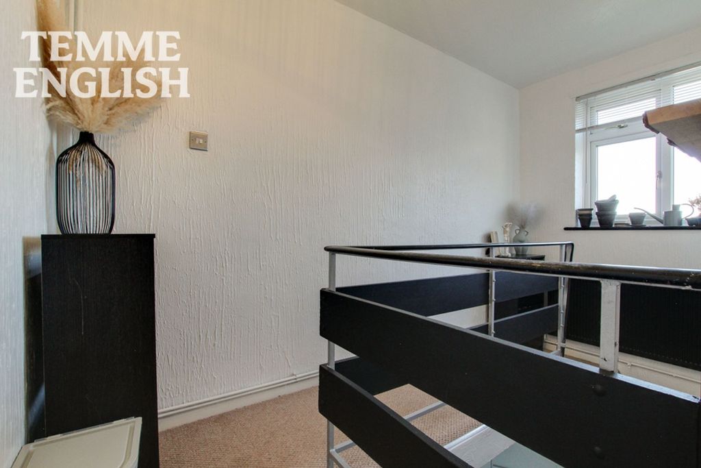 Additional image 14 of 2 bed flat for saleMarket Avenue, Wickford SS12