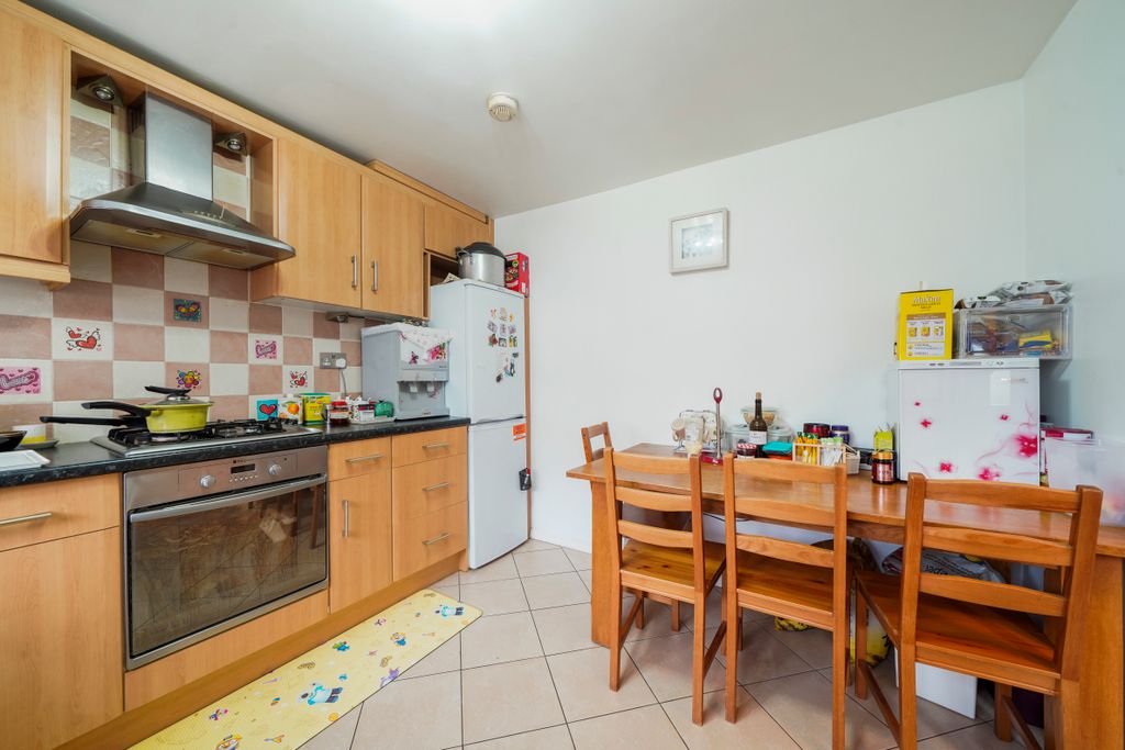 Additional image 2 of 3 bed flat for saleSheephouse Way, New Malden KT3