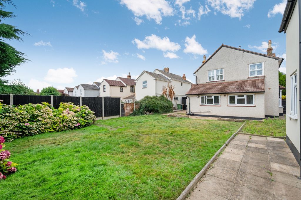 Additional image 3 of 4 bed detached house for saleAshford, Surrey TW15
